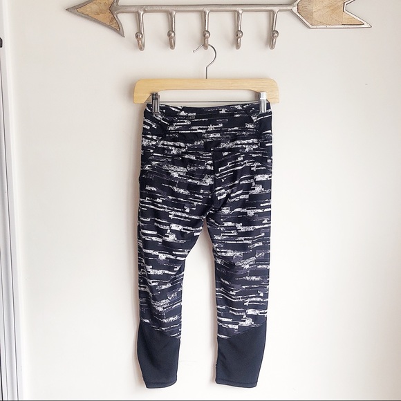 ✨Kyodan Abstract Leggings✨ - Picture 2 of 4